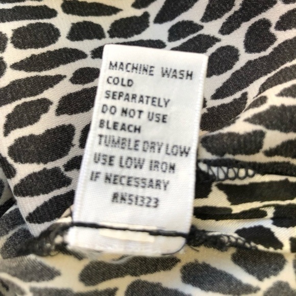 Chaus cap sleeve silky black & white blouse size S - Picture 8 of 10